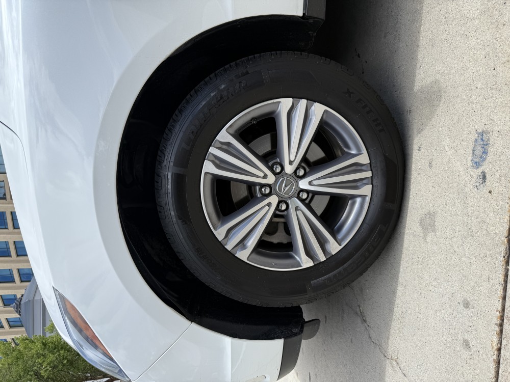 Acura MDX - image 21