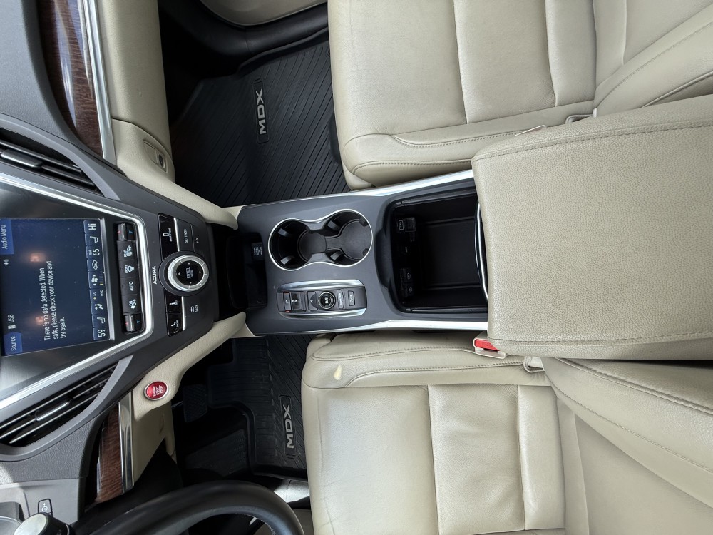 Acura MDX - image 10