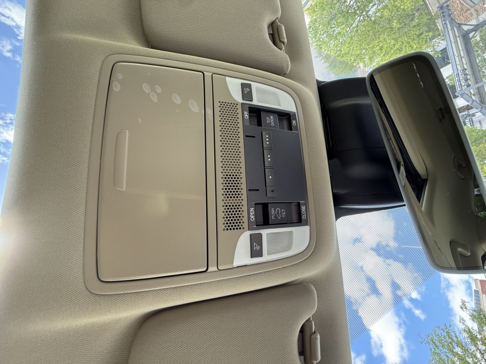 Acura MDX - image 16