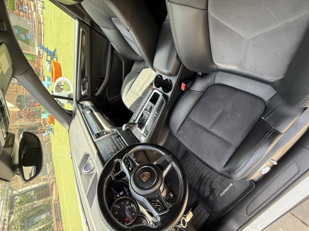 Porsche Macan - image 12