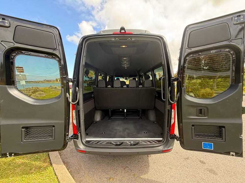 Mercedes Sprinter (15 Person)