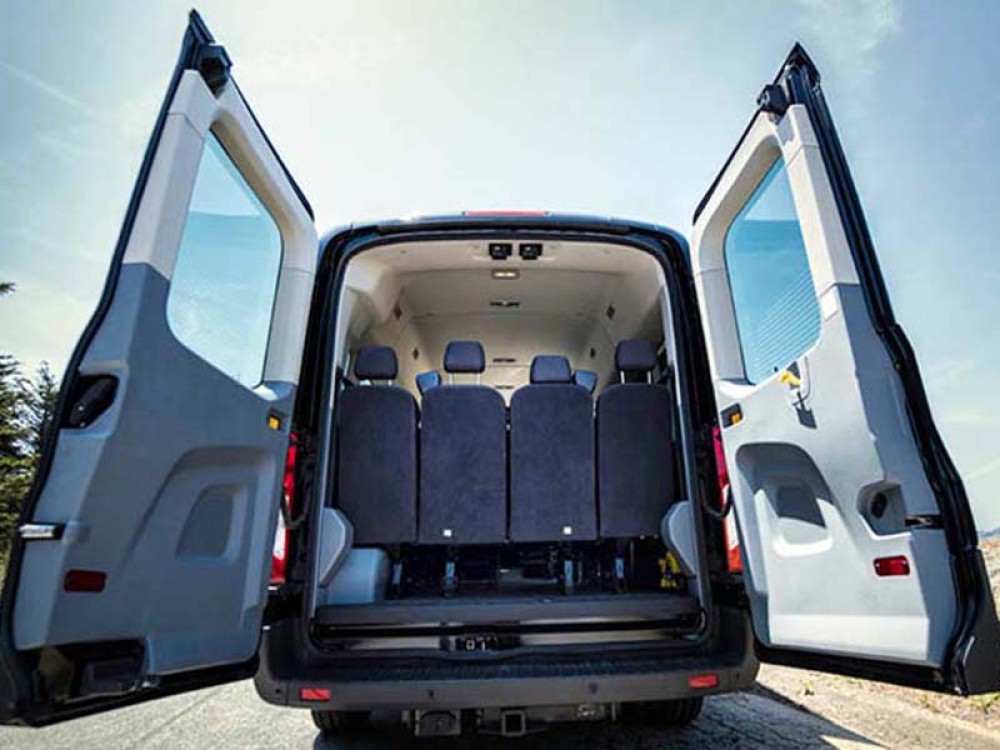 Ford Transit (15 Person)