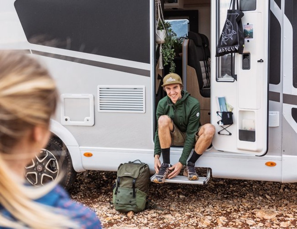 Semi-Integrated (4 Berth) - image 6