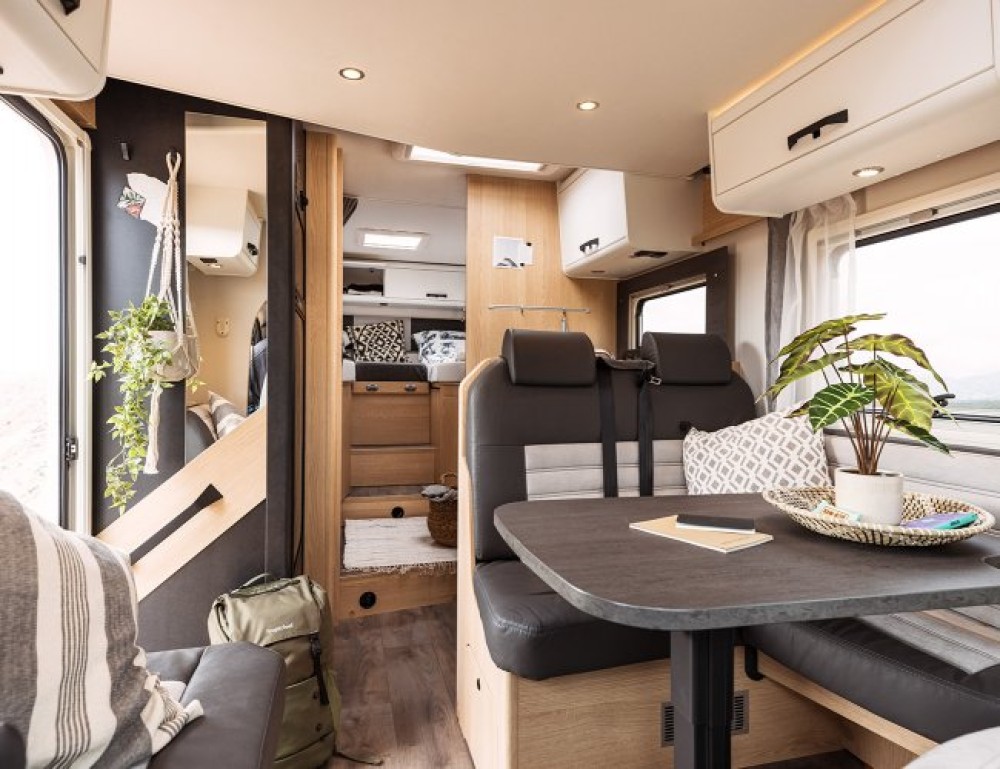 Semi-Integrated (4 Berth) - image 4