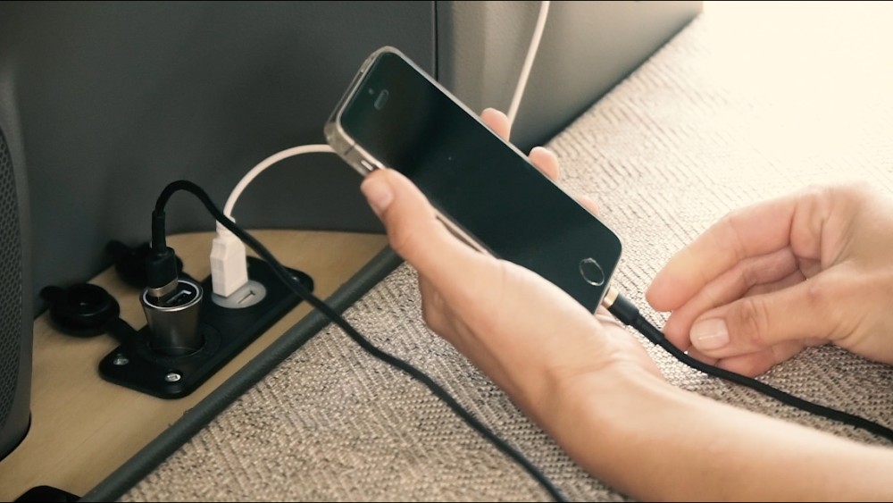 Sleepervan Generation 2 - Solar & Awning & Inverter - image 5