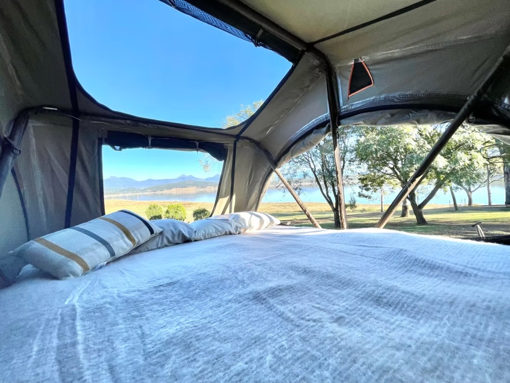 Toyota Hilux Adventure 4WD Camper - image 15