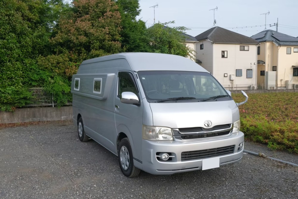 Toyota Voyager - image 6