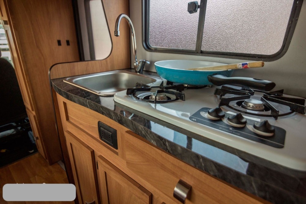 Premium Motorhome (5 Berth) - image 7