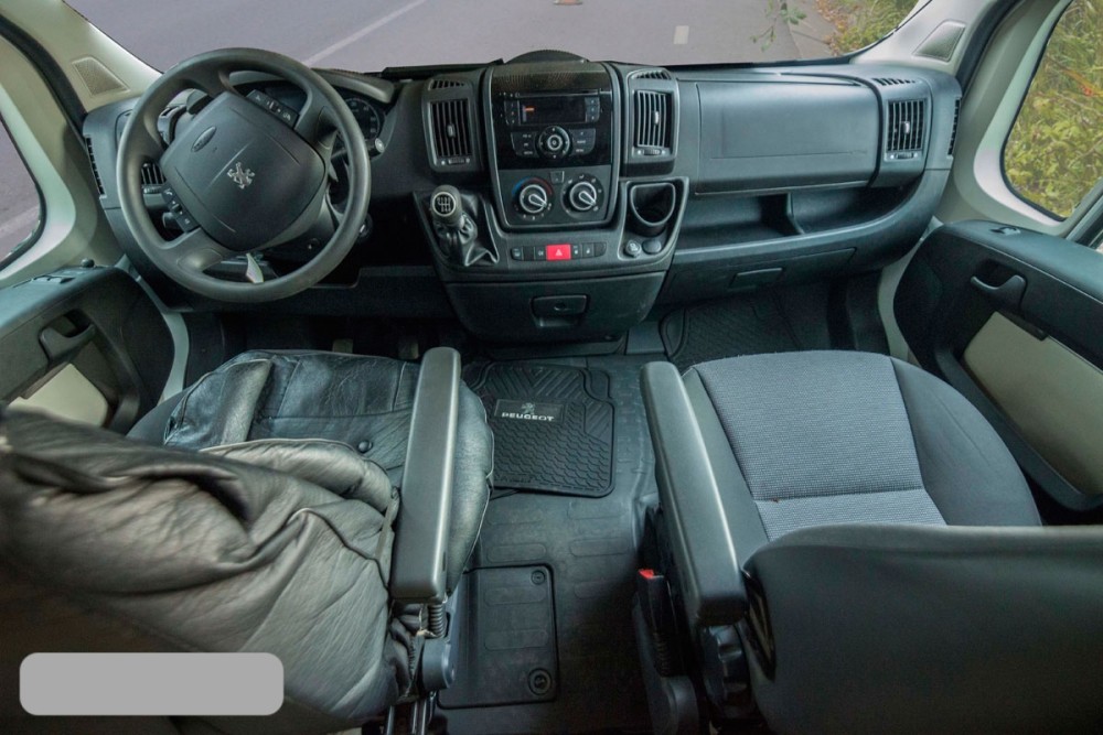 Premium Motorhome (5 Berth) - image 9