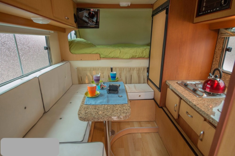 Delux 4x4 Camper - image 4