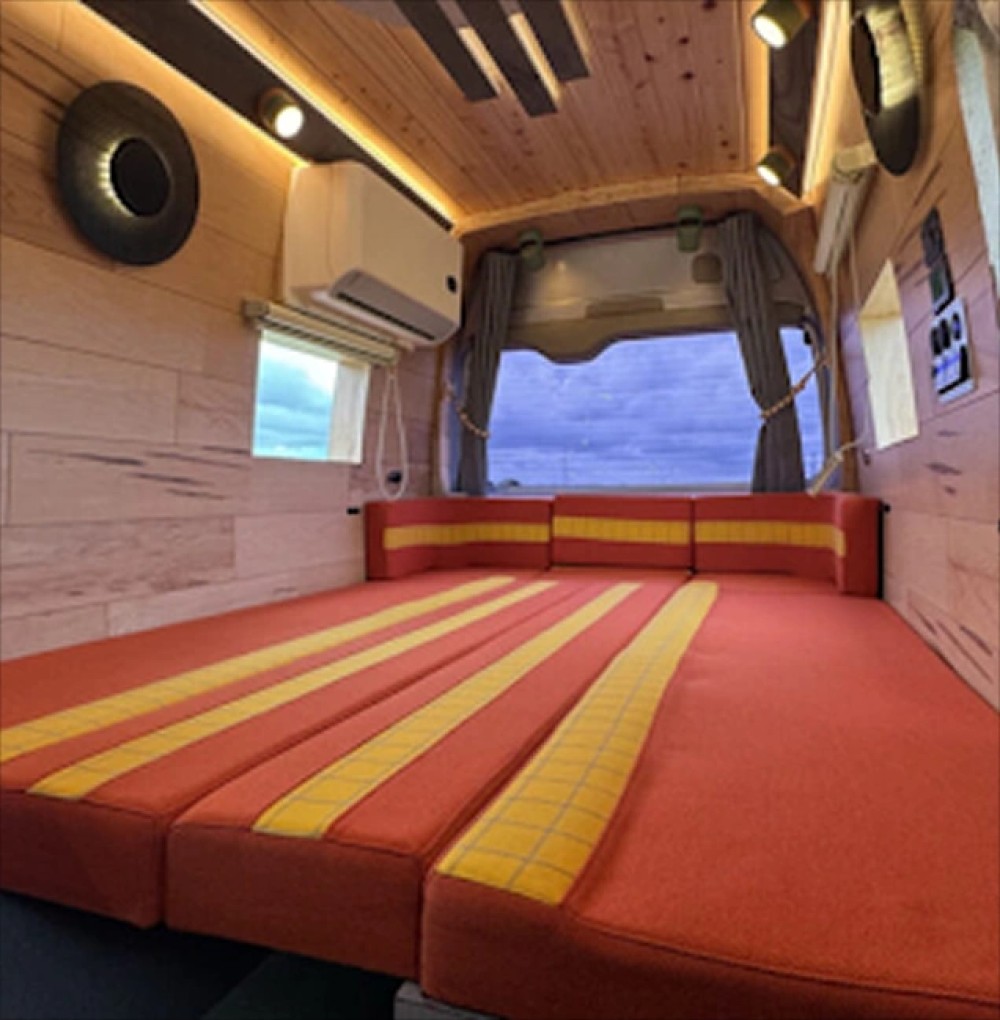 Large Camper - image 5
