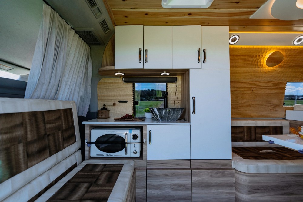 Extra Large Campervan - image 5