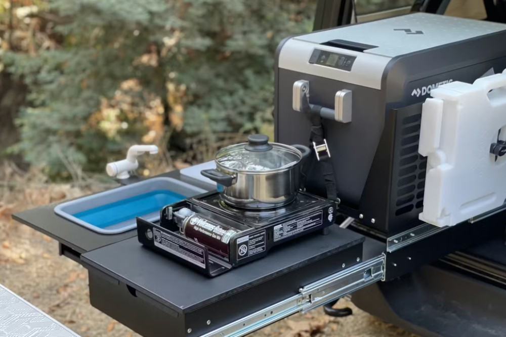 Adventure Tent - image 6