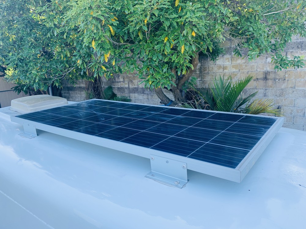 High Roof Hiace - image 10