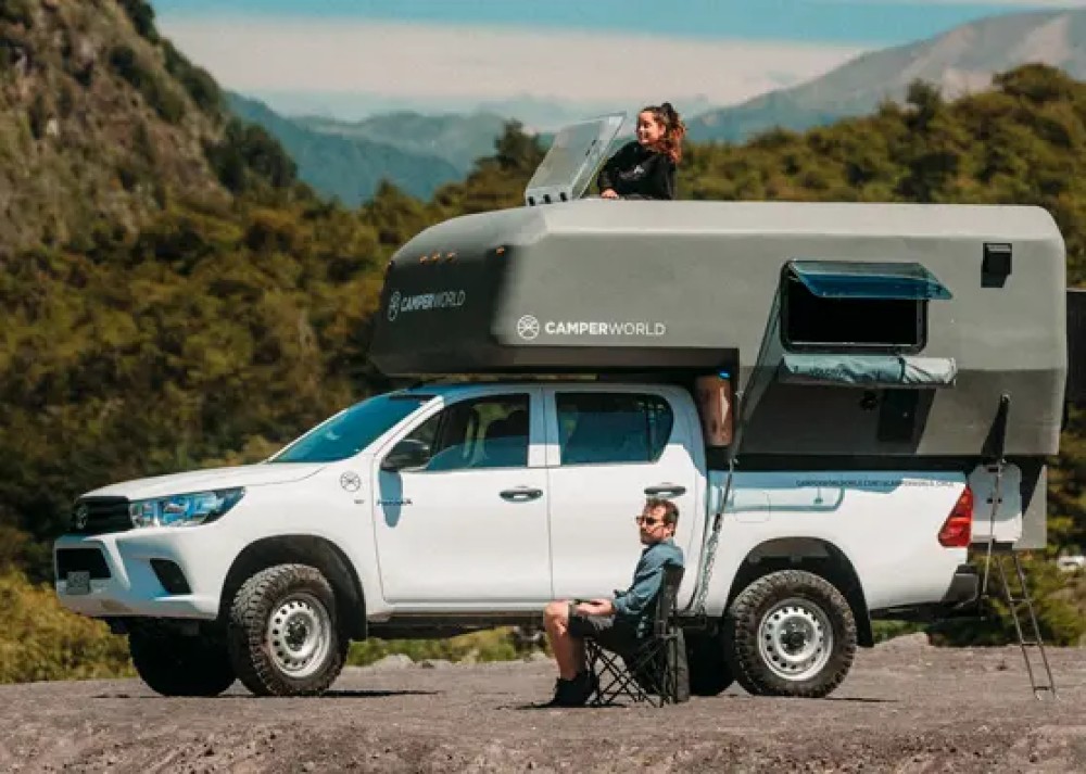 Premium 4x4 Campervan - image 2