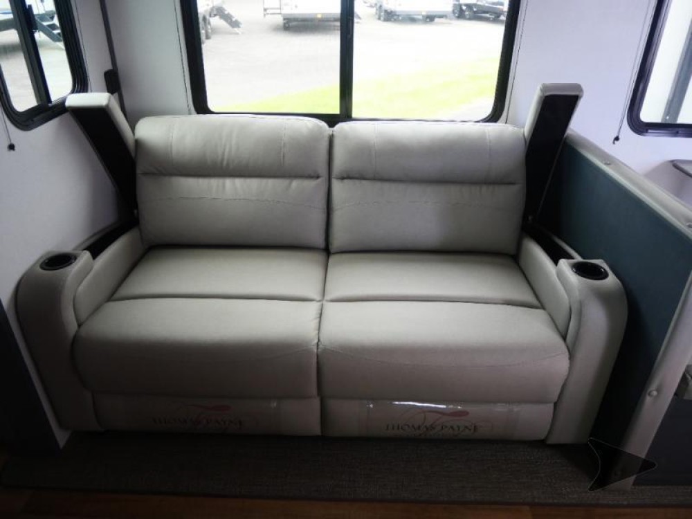 Keystone Bullet Crossfire 2730BH Travel Trailer - image 4