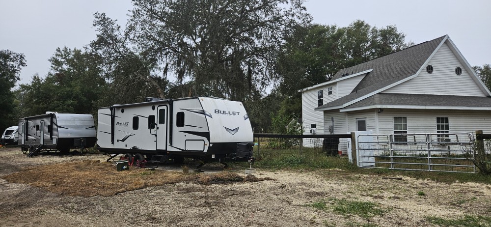 Keystone Bullet Crossfire 2730BH Travel Trailer - image 6