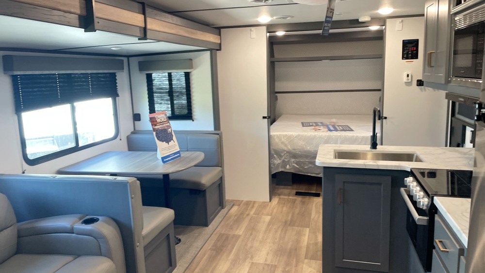 Keystone Bullet Crossfire 2730BH Travel Trailer - image 7