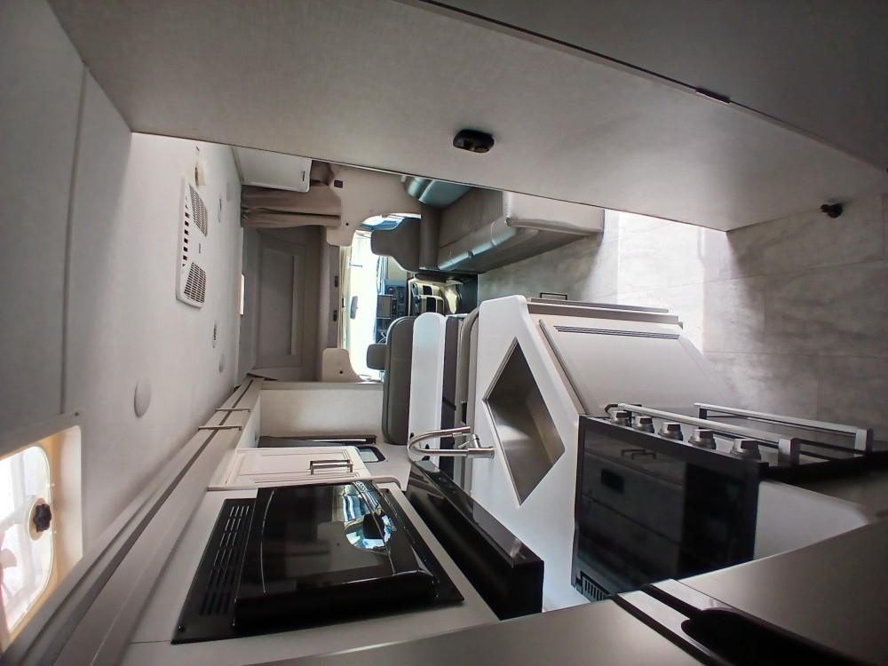 2025 Thor Quantum LC28 - image 5