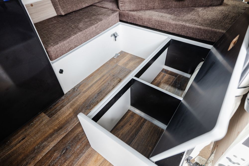 16% Off! 2 Person High Top Campervan - image 6