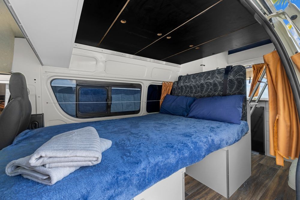 20% off!! Deluxe 4 Person Motorhome - image 8