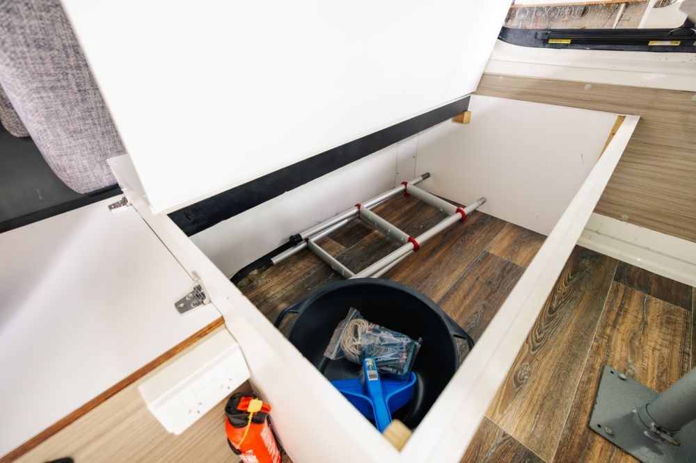 20% off!! Deluxe 4 Person Motorhome - image 12