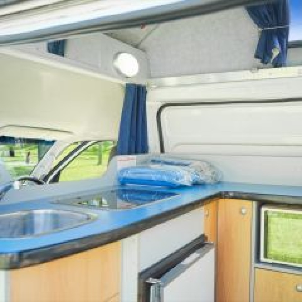 5 Person Campervan - image 4