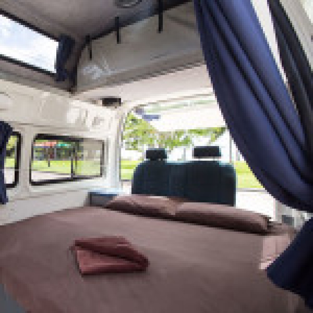 5 Person Campervan - image 10