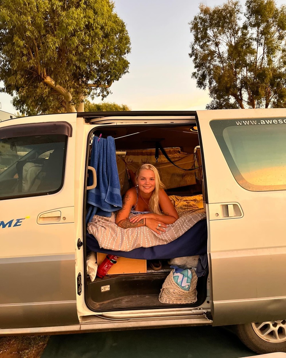 Sun Chaser Camper - image 8