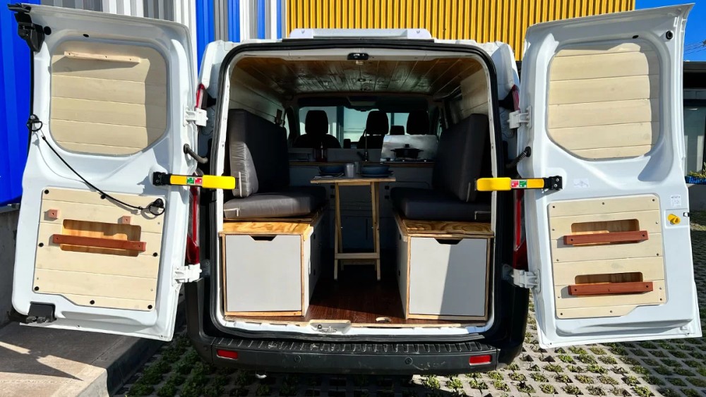 3 Person Campervan - image 9