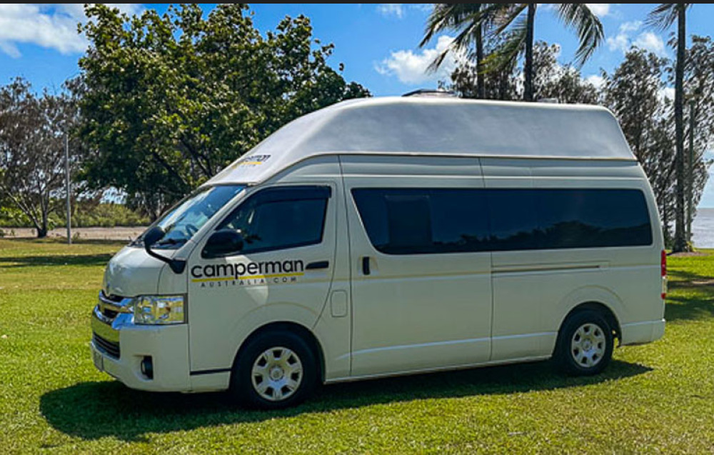 4 Berth Hi-Top - image 1